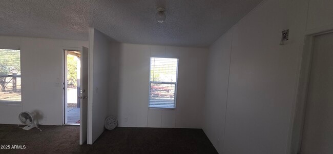 Building Photo - 2209 E Carriage Dr