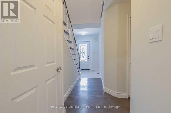 Building Photo - 55 Longueuil Pl