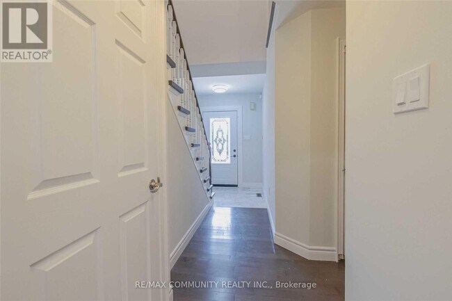 Photo du bâtiment - 55 Longueuil Pl