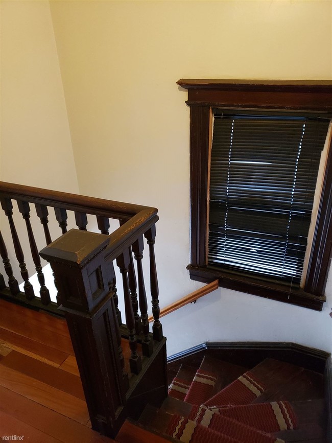 Building Photo - 3 br, 1 bath  - 39 Randolph Ave