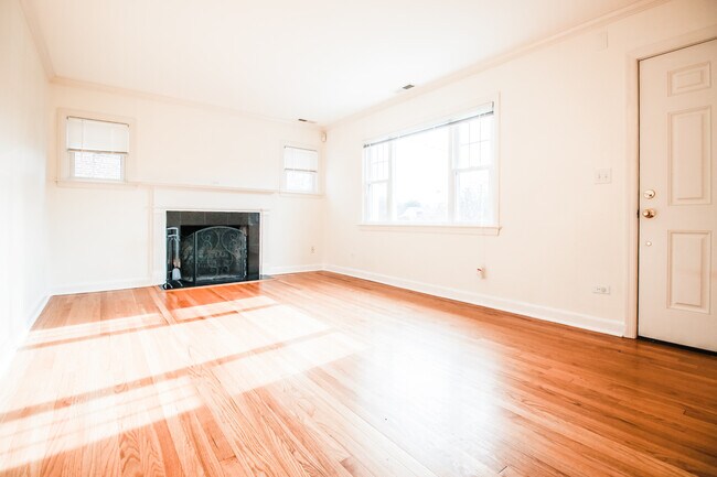 Building Photo - 82 Pershing Ave
