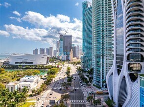 Building Photo - 1000 Biscayne Blvd