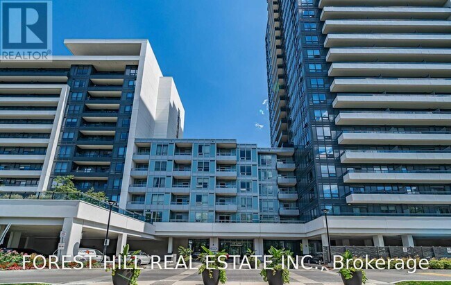 Photo du bâtiment - 7890 Bathurst St