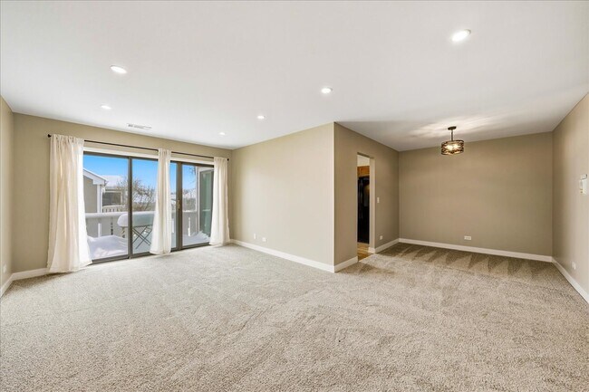 Building Photo - 369 Heather Ct