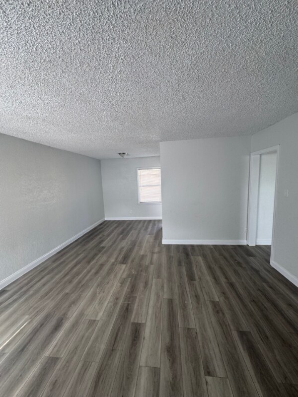 Foto del edificio - 190 W 8th St