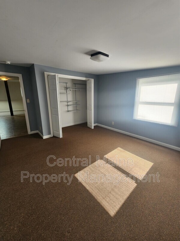 Building Photo - 436 Pleasant St