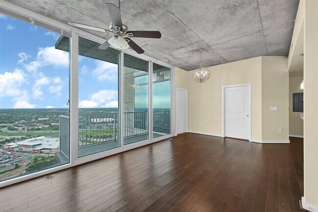 Foto del edificio - 5925 Almeda Rd