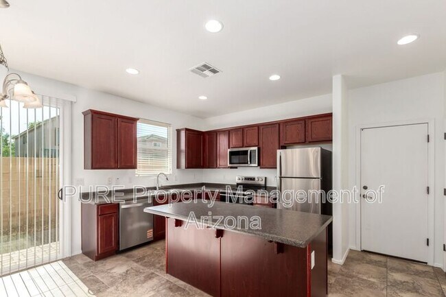 Foto del edificio - 4044 E Oakland St