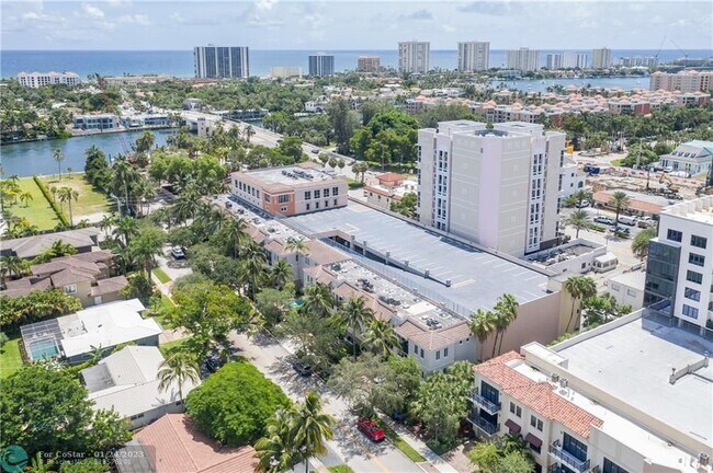 Building Photo - 450 E Boca Raton Rd