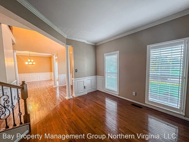 Building Photo - 4 br, 3.5 bath House - 7529 Nyack Ct
