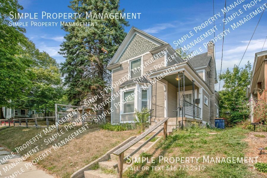 Primary Photo - 1039 3rd St NW