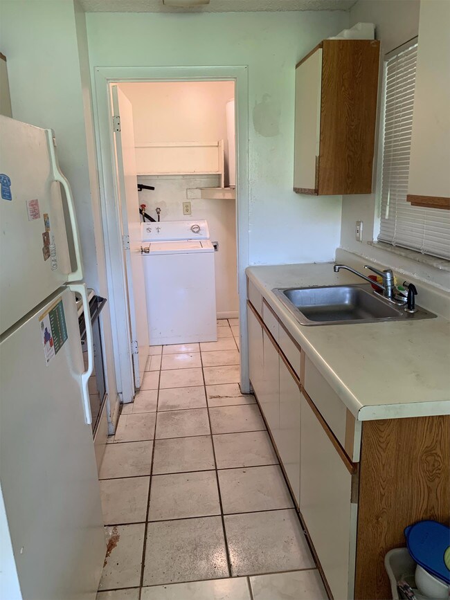 Foto del edificio - 4131 NW 16th St