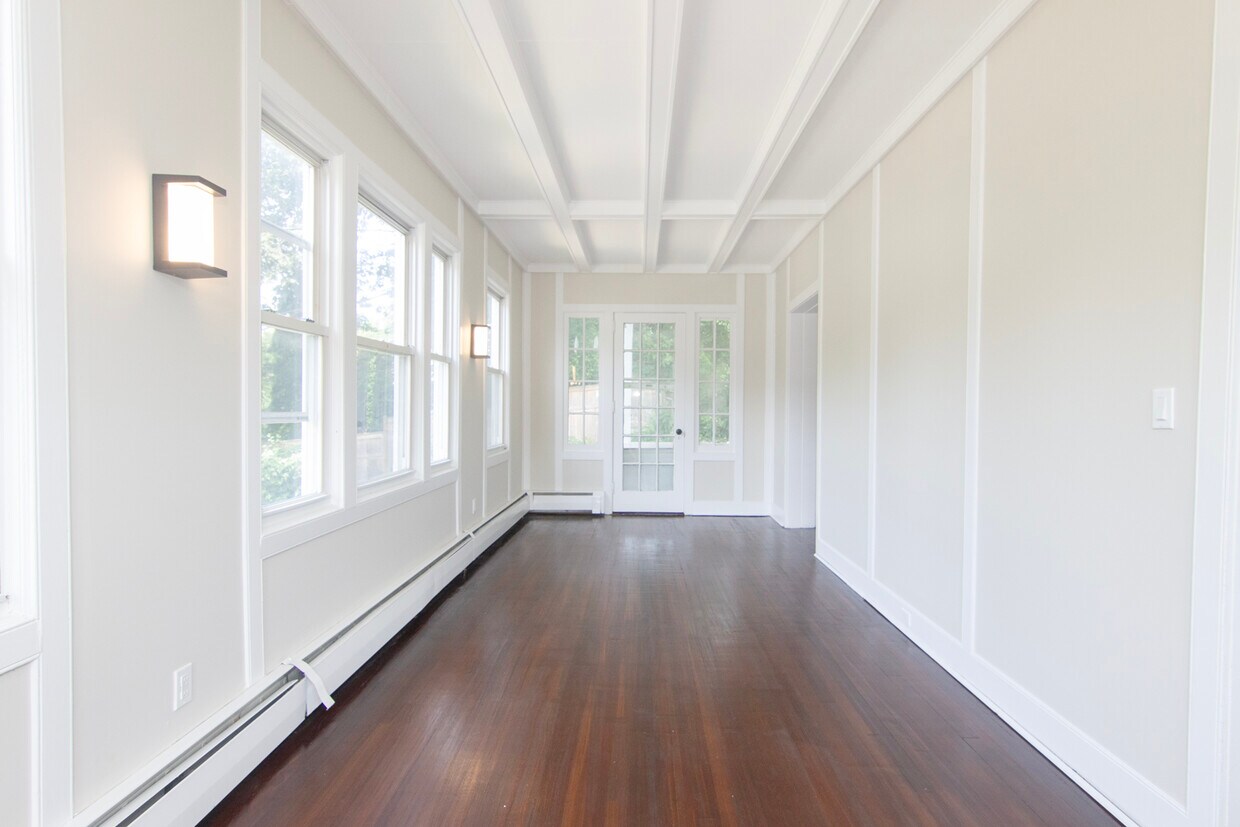 Foto principal - 44 Croton Ave