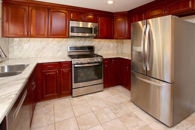 Foto del edificio - 144 Stoney Creek Rd