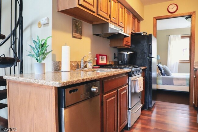 Foto del edificio - 12 Stonehill Dr