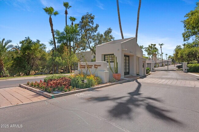 Foto del edificio - 6138 N 28th St