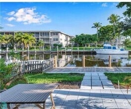 Building Photo - 1105 SW 12th Ct