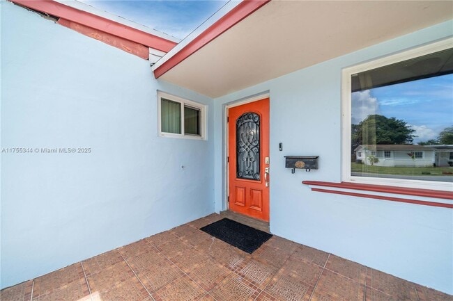 Foto del edificio - 1220 NW 190th St