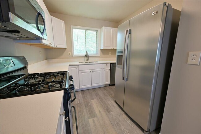 Foto del edificio - 2075 Claude St NW