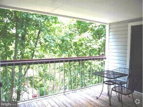Building Photo - 9902 Boysenberry Way