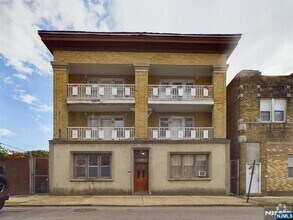 Building Photo - 415 Dodd St
