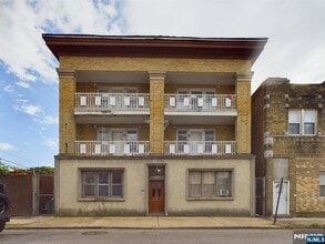 Building Photo - 415 Dodd St