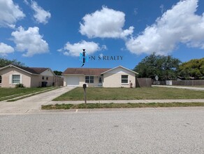 Building Photo - 3153 Lodi Dr