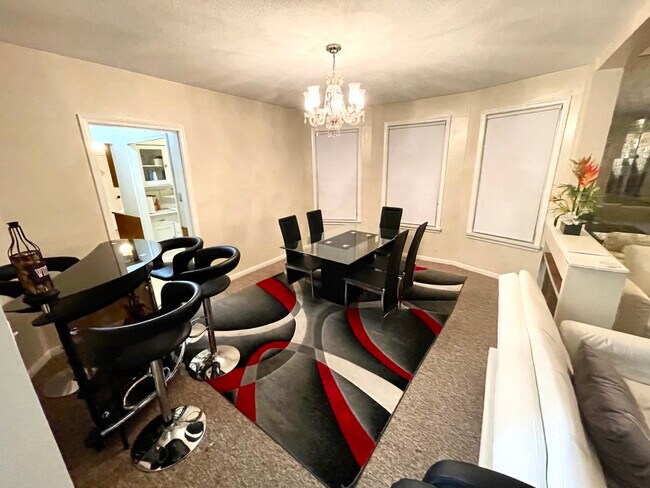 Foto del edificio - 2227 Pleasant Ave