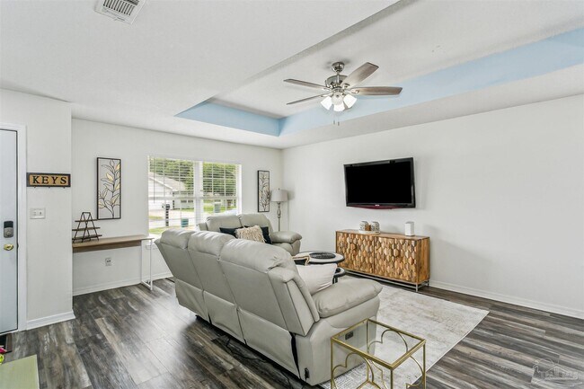 Foto del edificio - 8407 Jarmen Ln