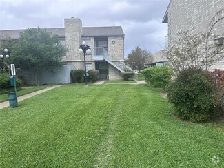 Building Photo - 7400 Bellerive Dr