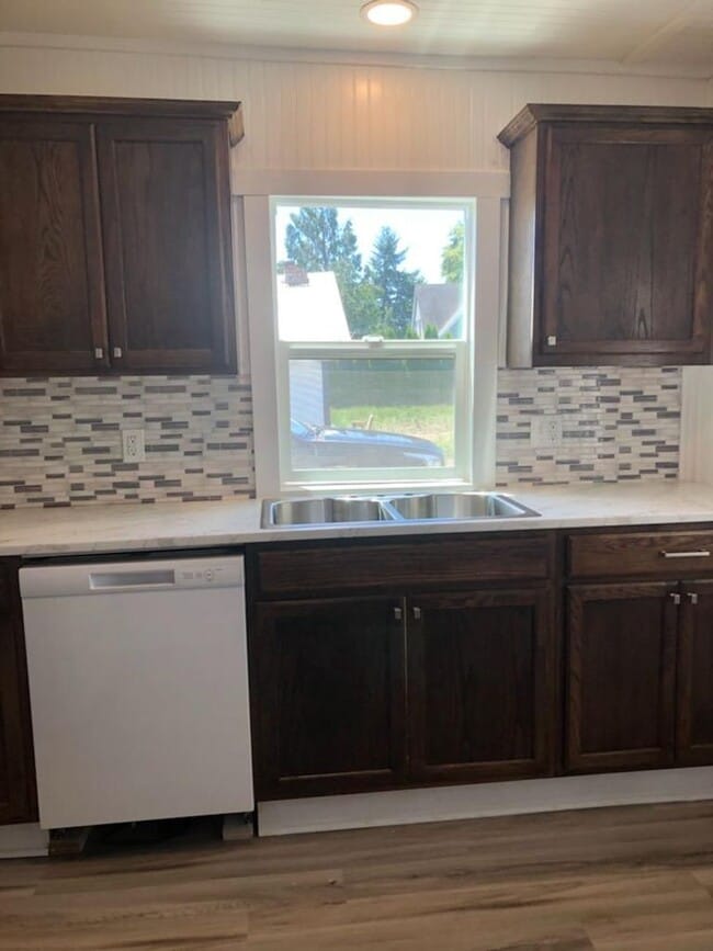 Foto del edificio - 3 Bedroom 1 Bath Country Home