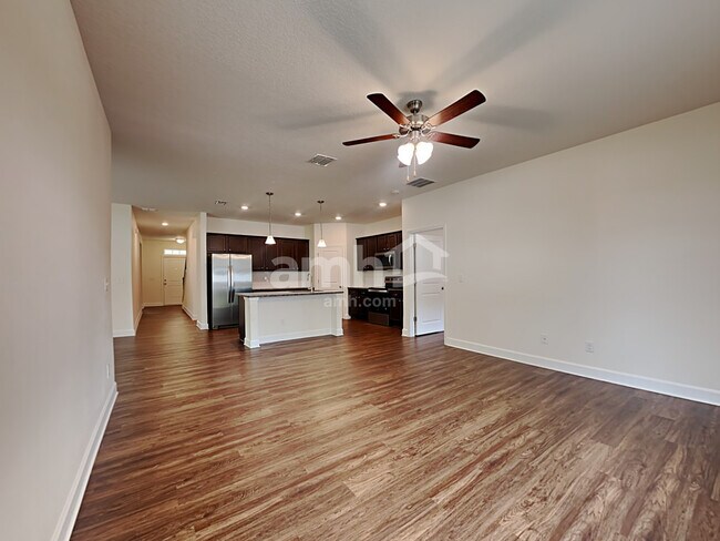Foto del edificio - 105 Moultrie Crossing Ln