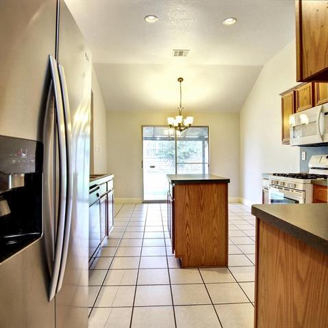 Building Photo - 9112 Chesapeake Ln