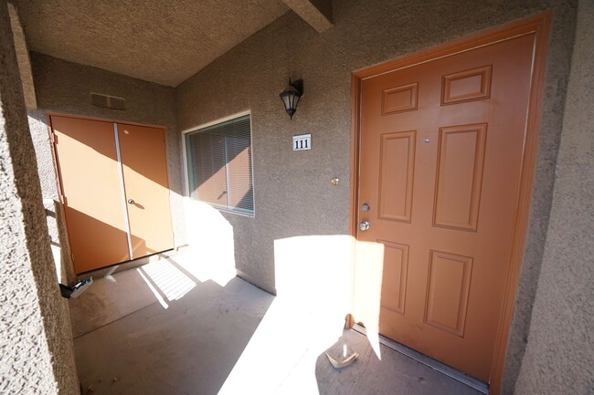Building Photo - No Showings until 11/01/2023