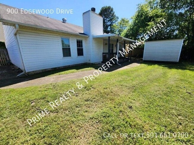 Building Photo - 900 Edgewood Dr