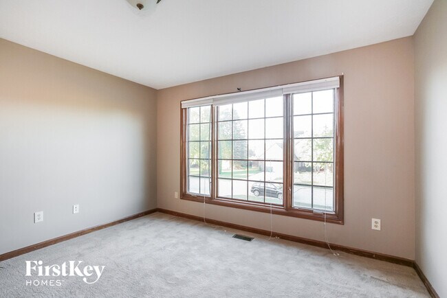 Building Photo - 6388 Manchester Dr