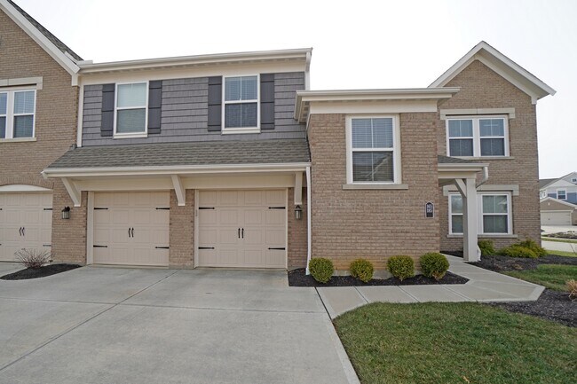 Frente. Garaje independiente. - 165 Waterhaven Way