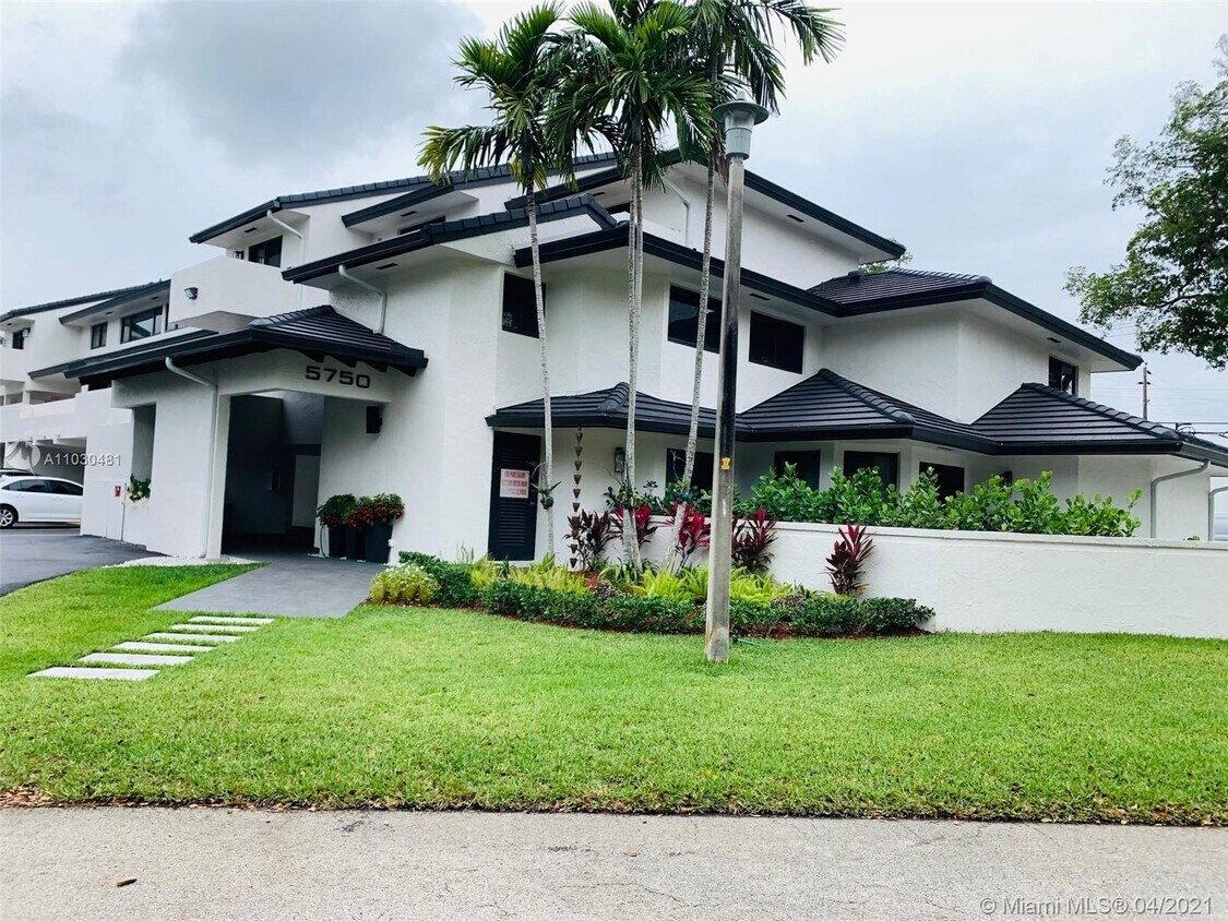 5750 Turin St Unit 201, Coral Gables, FL 33146 Condo for Rent in