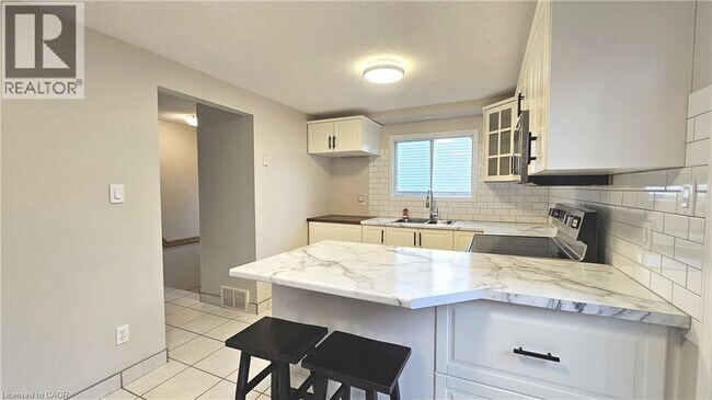 Building Photo - 29 Folkstone Crescent