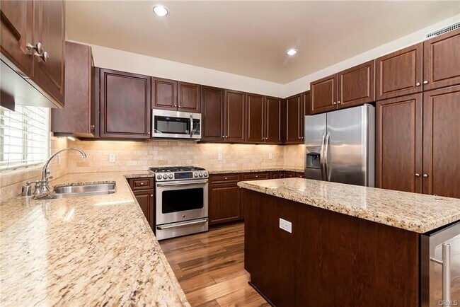 Building Photo - 429 Indiana St