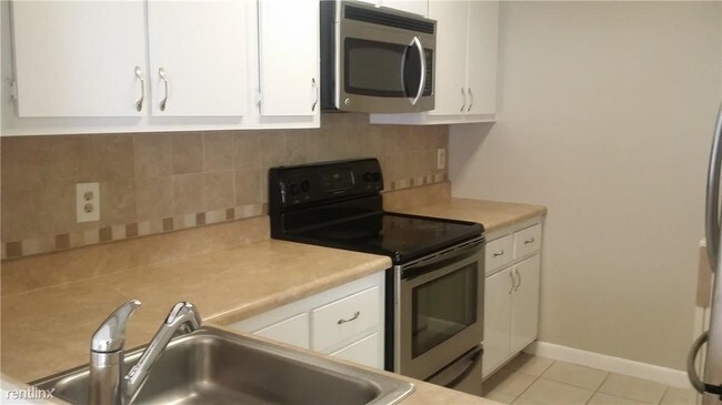 Building Photo - 2 br, 2 bath  - 10041 Winding Lake Rd Apt 202