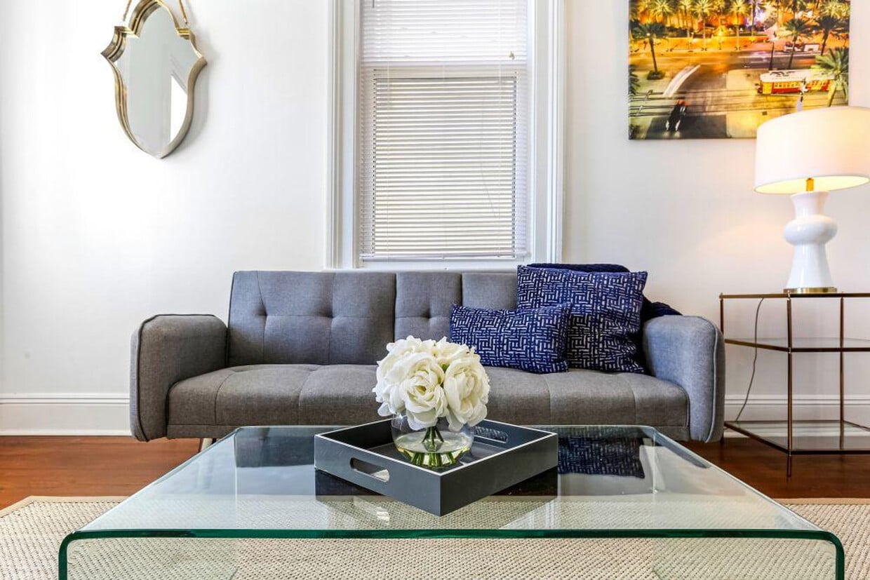 Foto principal - 2434 Valence St