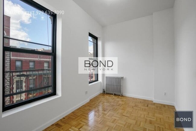 Building Photo - 164 Mott St