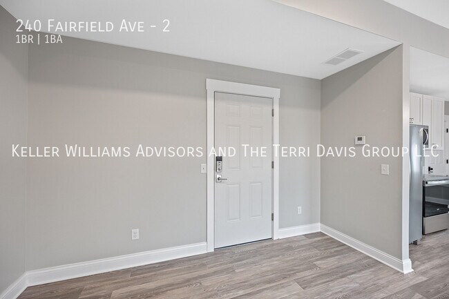 Foto del edificio - 240 Fairfield Ave