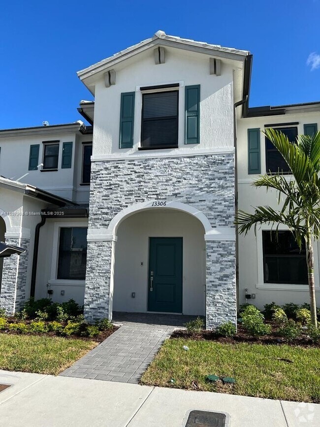 Building Photo - 13306 SW 286th Terrace
