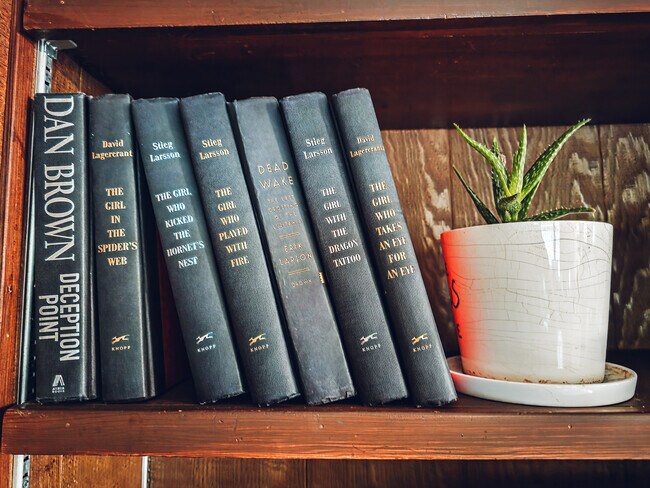 Foto del edificio - 1008 W Singing Woods Rd