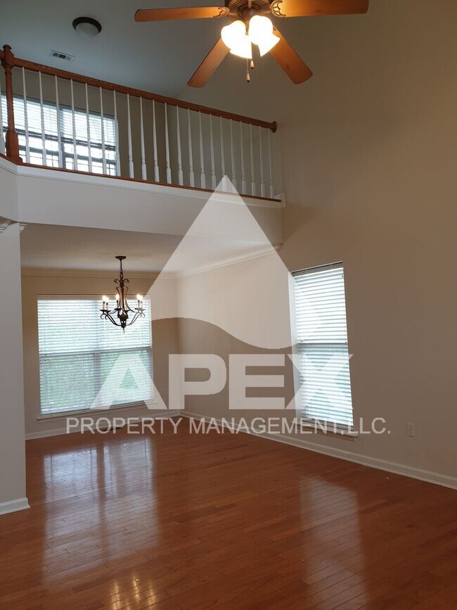 Foto del edificio - Beautiful 4 Bd/2.5 Ba  Single Family home w/Bonus loft in West Knoxville/Hardin Valley!