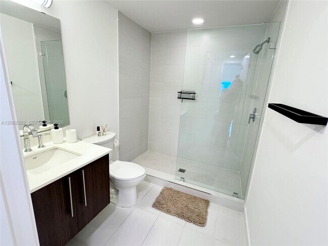 Foto del edificio - 7825 NW 107th Ave