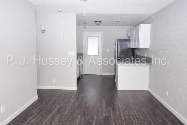Building Photo - 7304 E Belleview St #3