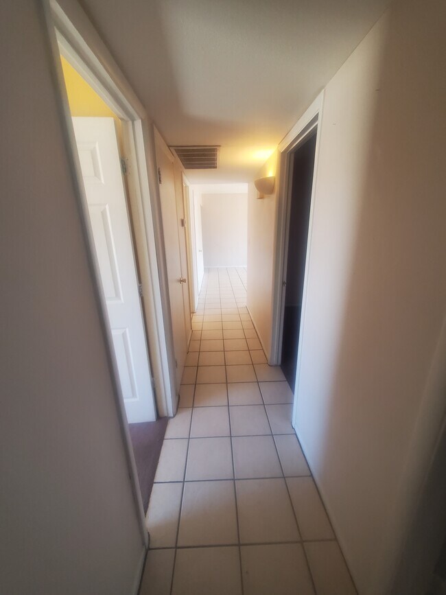 Foto del edificio - 8822 W Sahuaro Dr